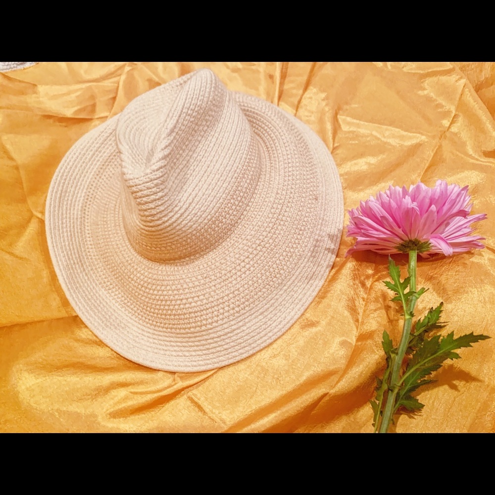 Weaved Hat - Picture 3 of 4